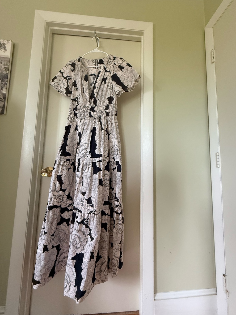 Anthropologie Somerset Maxi Dress in White on Black Floral Print - Small